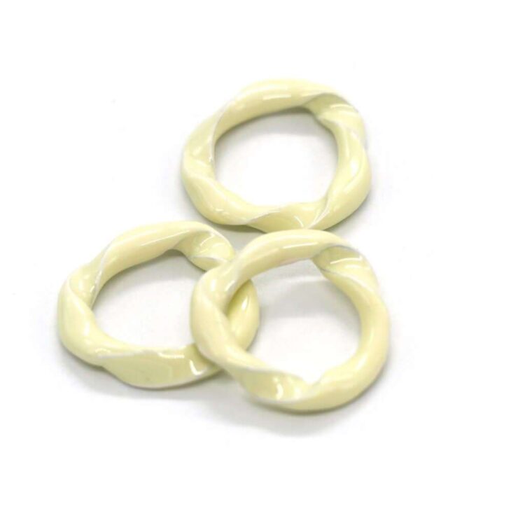 Rings "Kiss Me" - FUNK DA QUEEN