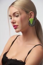 Grid Drop – Geometric plexiglass earrings - Image 2