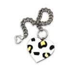 Leopard Heart Silver Keychain – Μπρελόκ καρδιά με leopard print & ατσάλινη αλυσίδα
