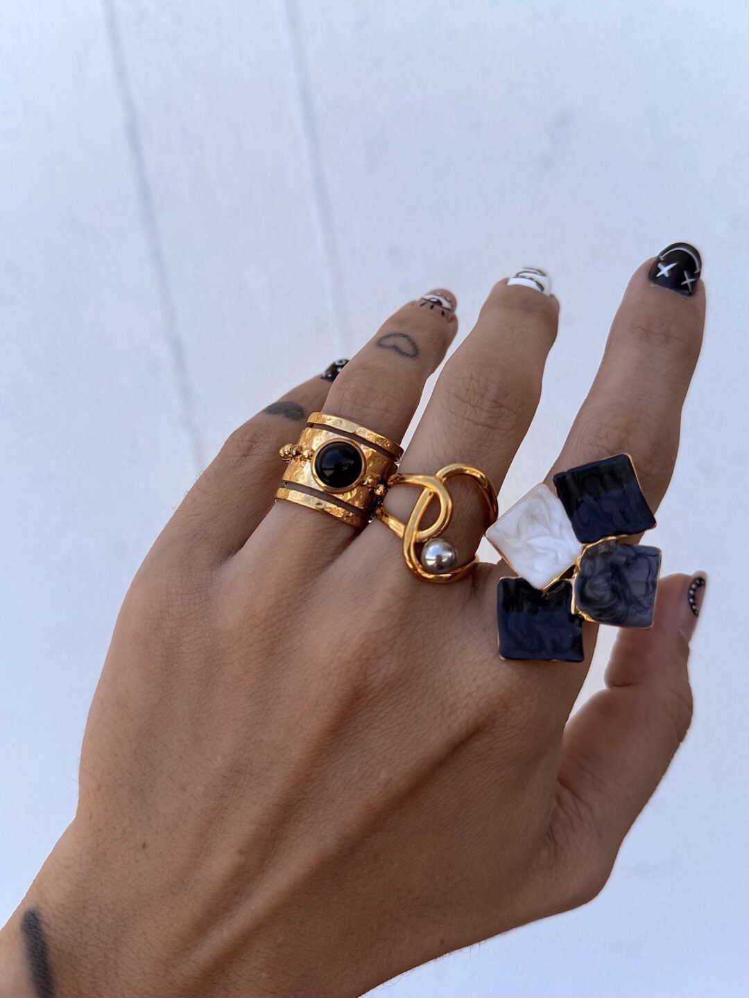 Obsidian Ring – Statement black-tone ring with bold design - Image 2