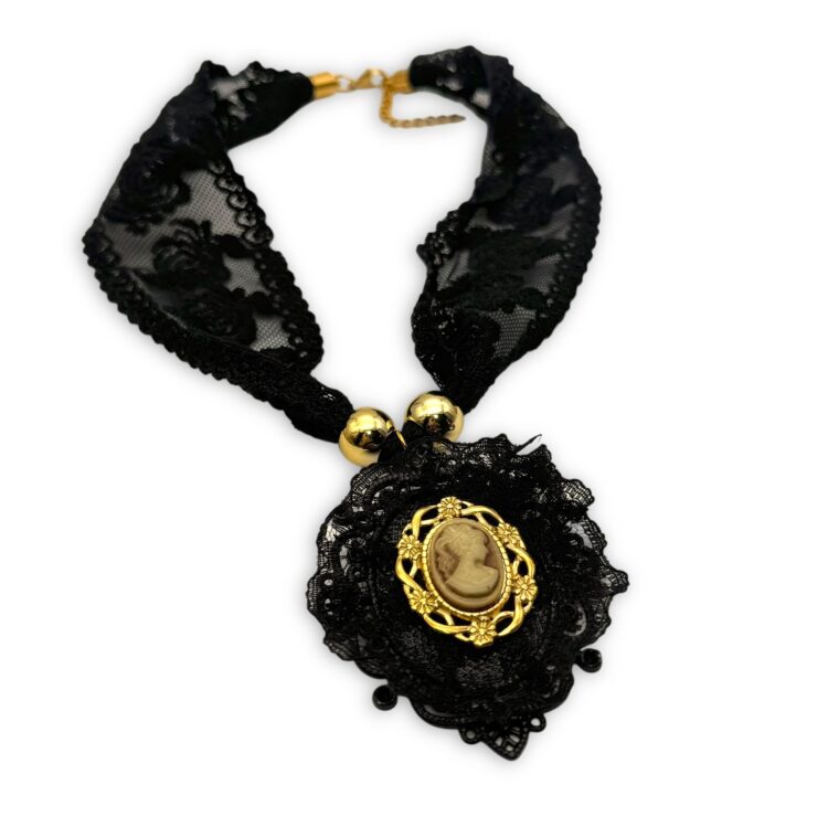 Black Duchess – Κολιέ με Δαντέλα & Ατσάλι FunkDaQueen