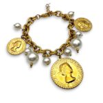 Βραχιόλι Gold Coin από ανοξείδωτο ατσάλι με πέρλες και νομίσματα FunkDaQueen