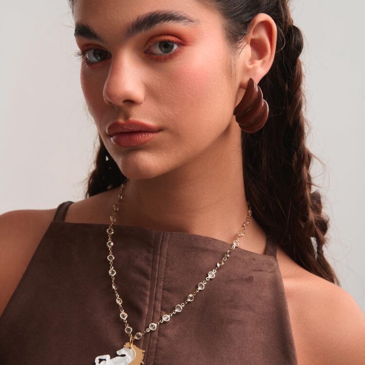 Σκουλαρίκια Mocha Wave από ρητίνη σε καφέ απόχρωση FunkDaQueen