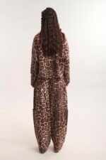 Σετ τζάκετ & παντελόνι leopard τζιν – Wild Prowl Set - Image 3