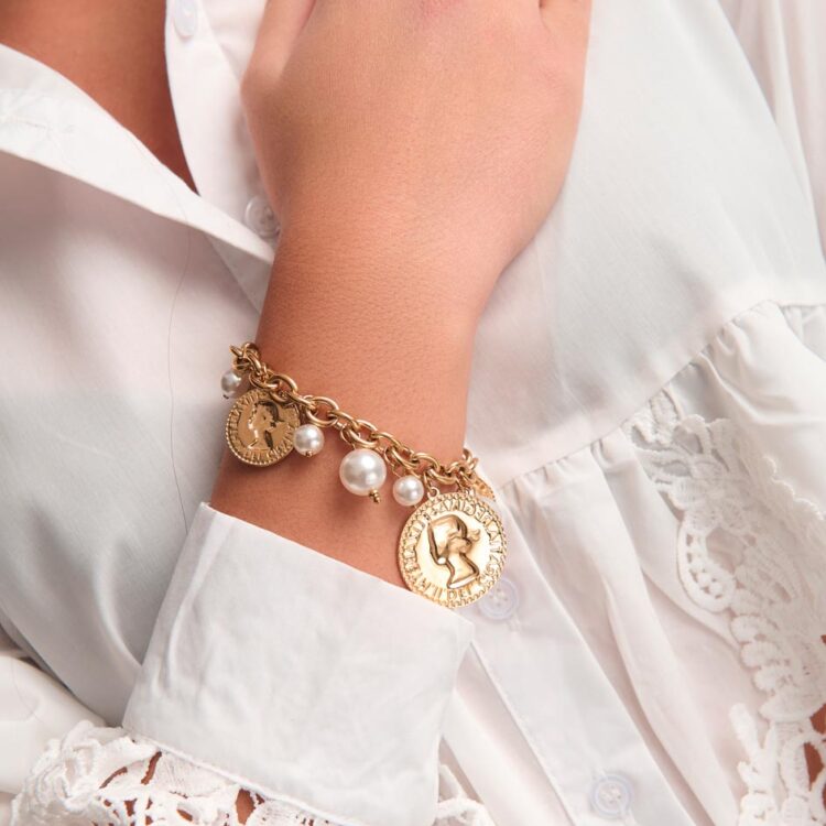 Detail of Gold Coin stainless-steel bracelet with pearls and coins – FunkDaQueen