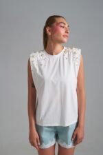 Pearl Glow Top λευκή μπλούζα με πέρλες