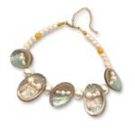 Χειροποίητο choker με κοχύλια φίλντισι και freshwater pearls
