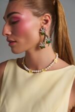 Lemon Tree Earrings από ξύλο και plexiglass με πέρλες
