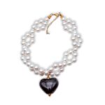 Ébène Pearl – Pearl Choker with Black Ceramic Heart