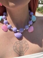 Dolce Conchiglia necklace with natural painted shells.