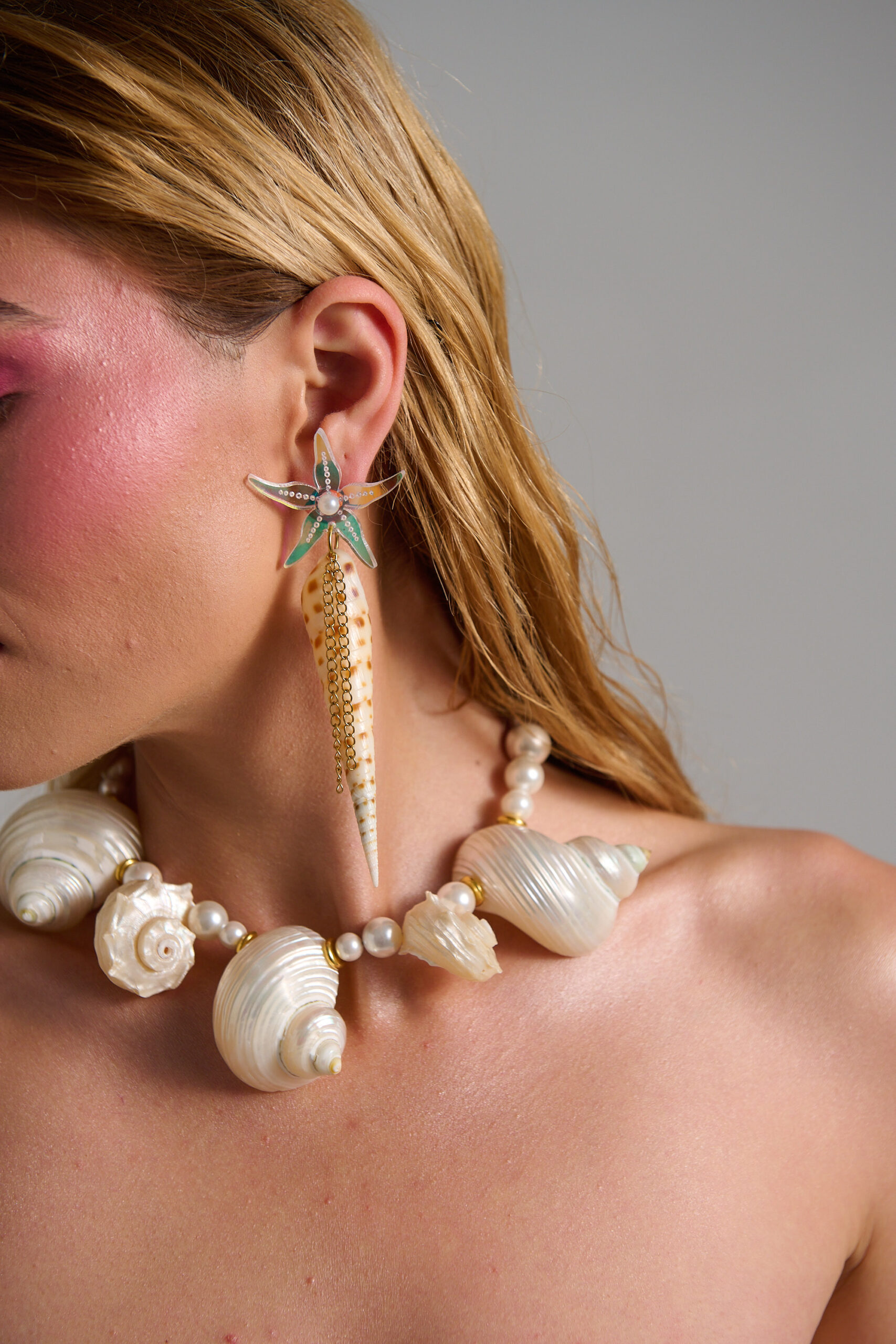 Maris – Starfish Shell Earrings Maris χειροποίητα σκουλαρίκια αστερίας με κοχύλι