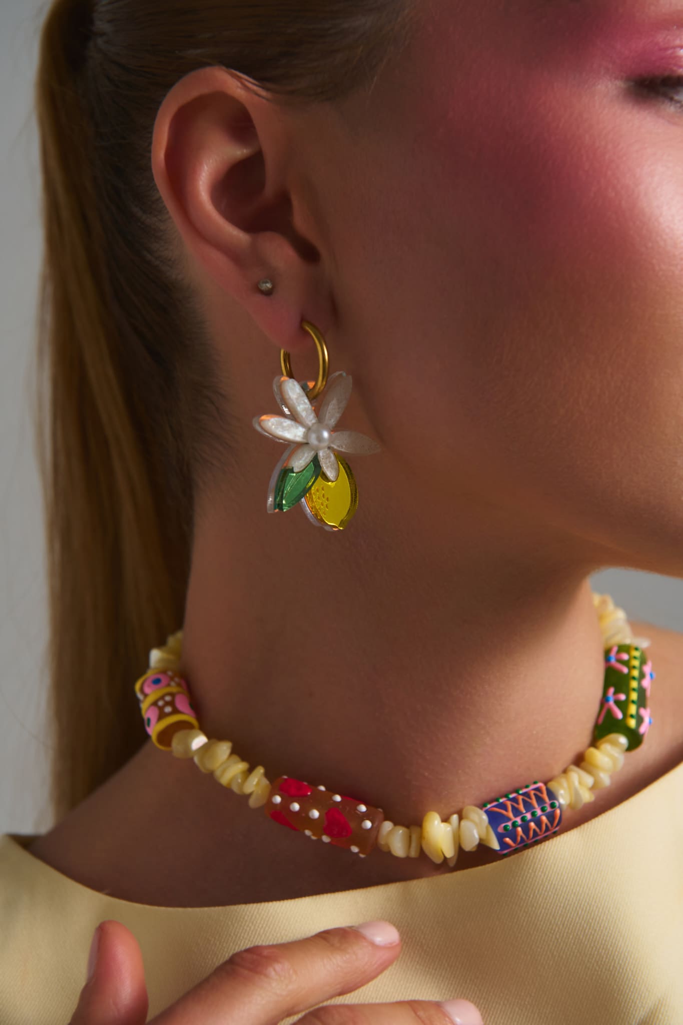 Lemon Poetry Hoops – Handmade Lemon & Daisy Hoop Earrings Handmade lemon and daisy hoop earrings.